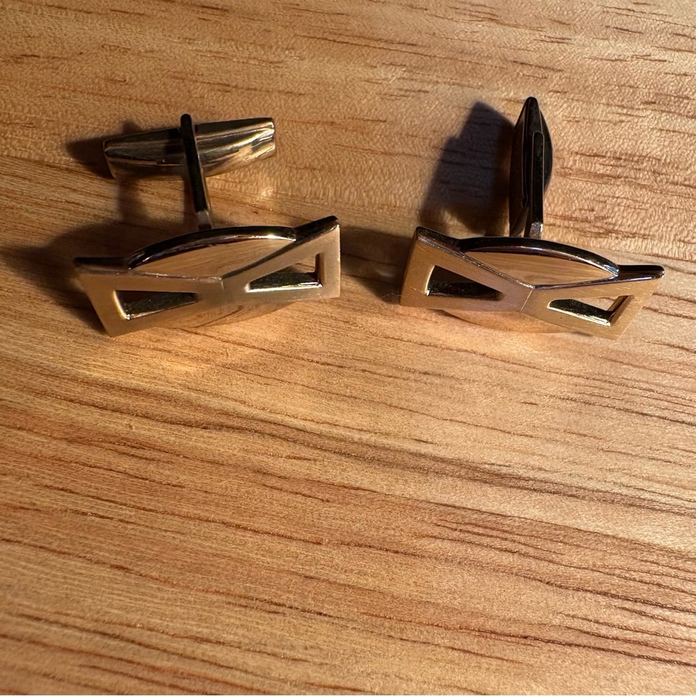 PIONEER Gold and‎ Black Cuff Links
